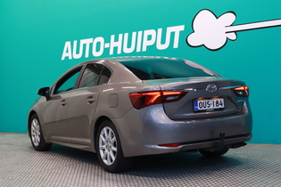 Toyota Avensis vaihtoauto