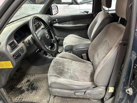 Mazda B2500 vaihtoauto