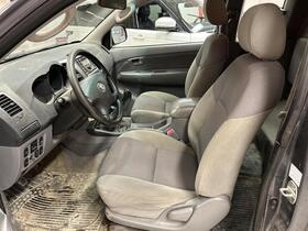 Toyota Hilux vaihtoauto