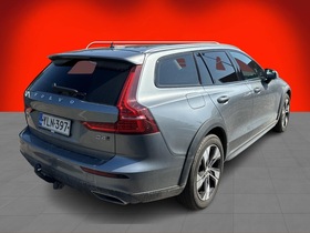 Volvo V60 Cross Country vaihtoauto
