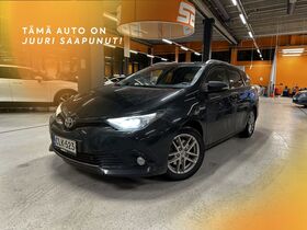 Toyota Auris vaihtoauto