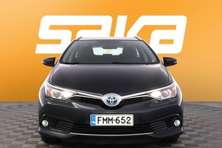 Toyota Auris vaihtoauto