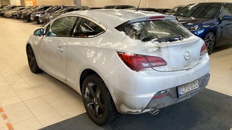 Opel Astra vaihtoauto