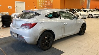 Opel Astra vaihtoauto