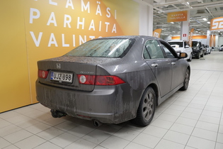 Honda Accord vaihtoauto