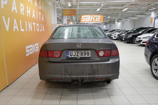 Honda Accord vaihtoauto