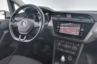 Volkswagen Touran vaihtoauto