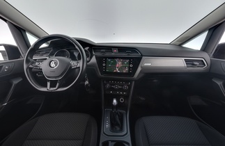 Volkswagen Touran vaihtoauto