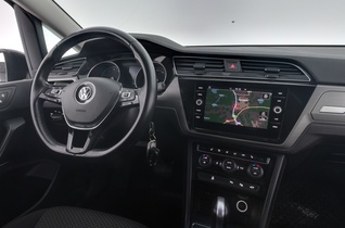 Volkswagen Touran vaihtoauto