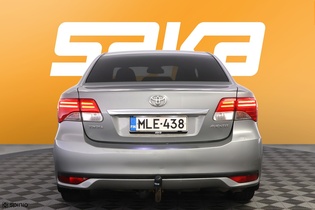 Toyota Avensis vaihtoauto