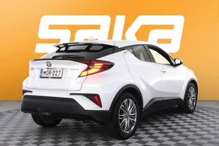 Toyota C-HR vaihtoauto