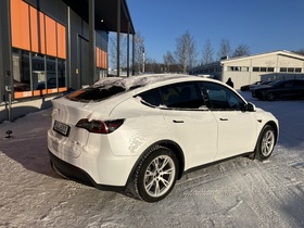 Tesla Model Y vaihtoauto