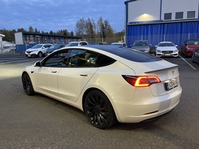 Tesla Model 3 vaihtoauto