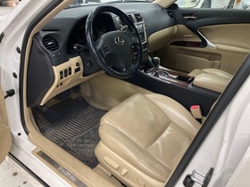 Lexus IS vaihtoauto
