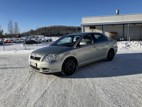 Toyota Avensis vaihtoauto