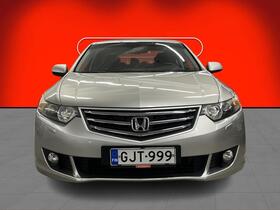 Honda Accord vaihtoauto