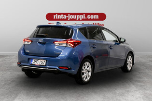 Toyota Auris vaihtoauto