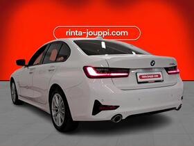 BMW 330 vaihtoauto