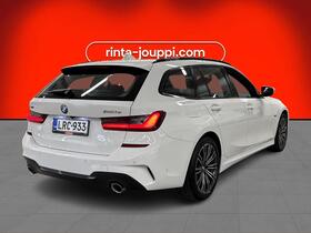 BMW 320 vaihtoauto