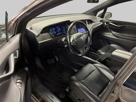 Tesla Model X vaihtoauto