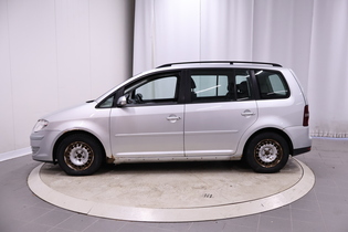 Volkswagen Touran vaihtoauto
