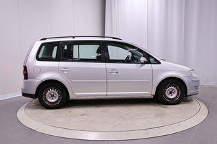 Volkswagen Touran vaihtoauto