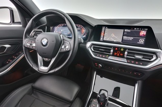 BMW 320 vaihtoauto