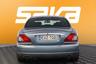 Jaguar X-Type vaihtoauto