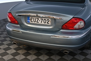 Jaguar X-Type vaihtoauto