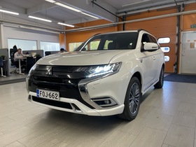 Mitsubishi Outlander PHEV vaihtoauto