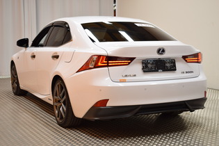 Lexus IS vaihtoauto