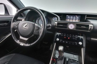 Lexus IS vaihtoauto