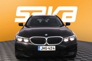 BMW 320 vaihtoauto