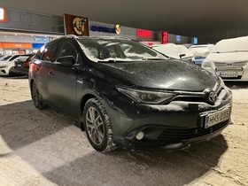 Toyota Auris vaihtoauto