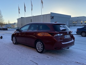Toyota Auris vaihtoauto