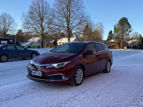 Toyota Auris vaihtoauto