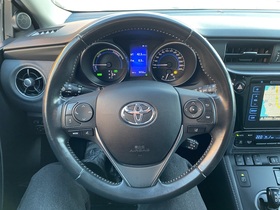 Toyota Auris vaihtoauto