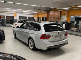 BMW 330 vaihtoauto