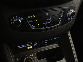 Ford Transit Courier vaihtoauto