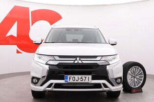 Mitsubishi Outlander PHEV vaihtoauto