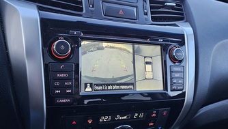 Nissan Navara vaihtoauto