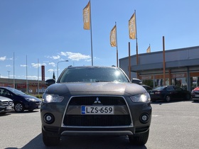 Mitsubishi Outlander vaihtoauto