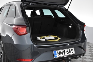 SEAT Leon Sportstourer vaihtoauto