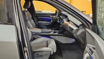 Audi e-tron vaihtoauto