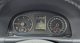 Volkswagen Touran vaihtoauto