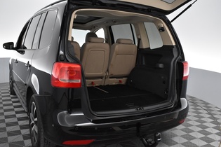 Volkswagen Touran vaihtoauto