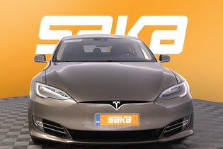 Tesla Model S vaihtoauto