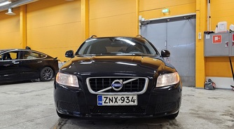 Volvo V70 vaihtoauto