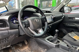Toyota Hilux vaihtoauto