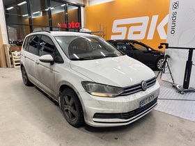 Volkswagen Touran vaihtoauto